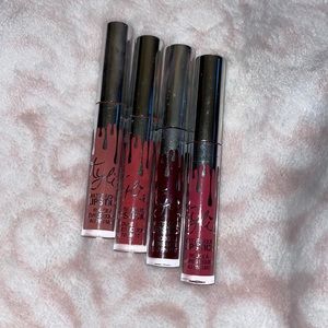 2 mini Kylie lipsticks